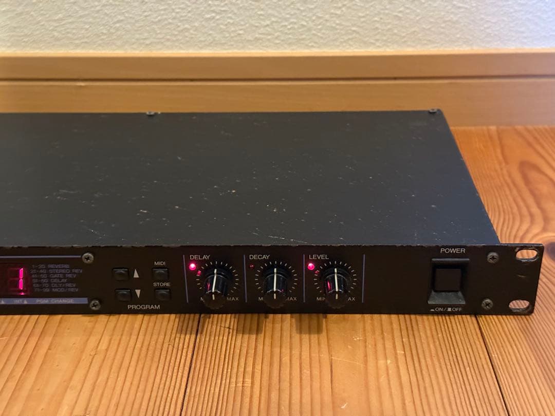 YAMAHA REV100 ヤマハ　デジタルリバーブレーター