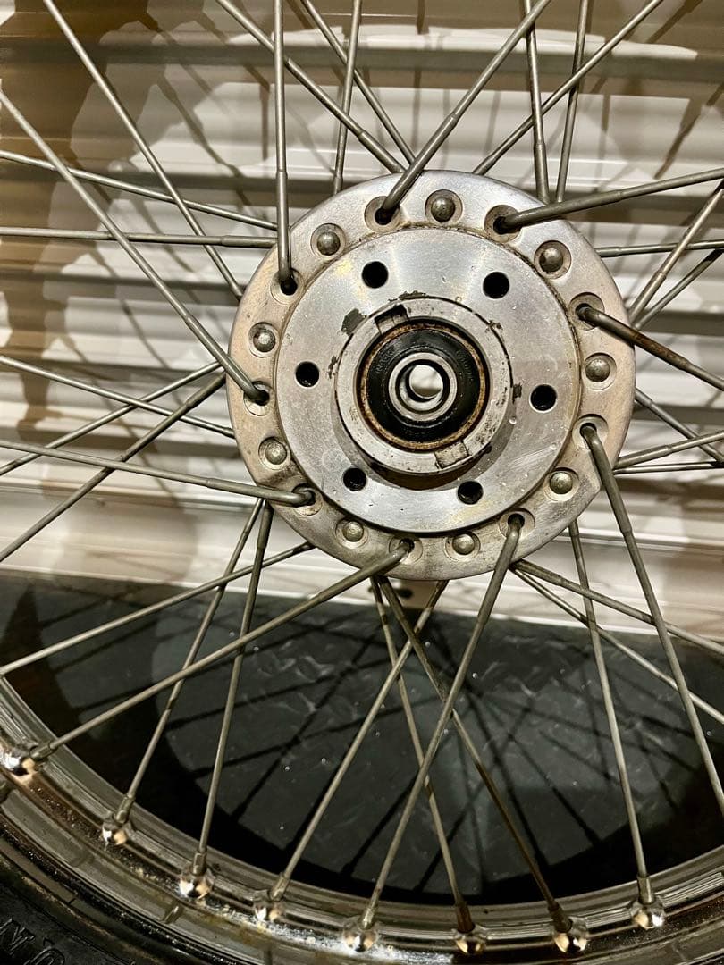 送料込み!! GT380 純正スポークホイール 19インチ　GS400