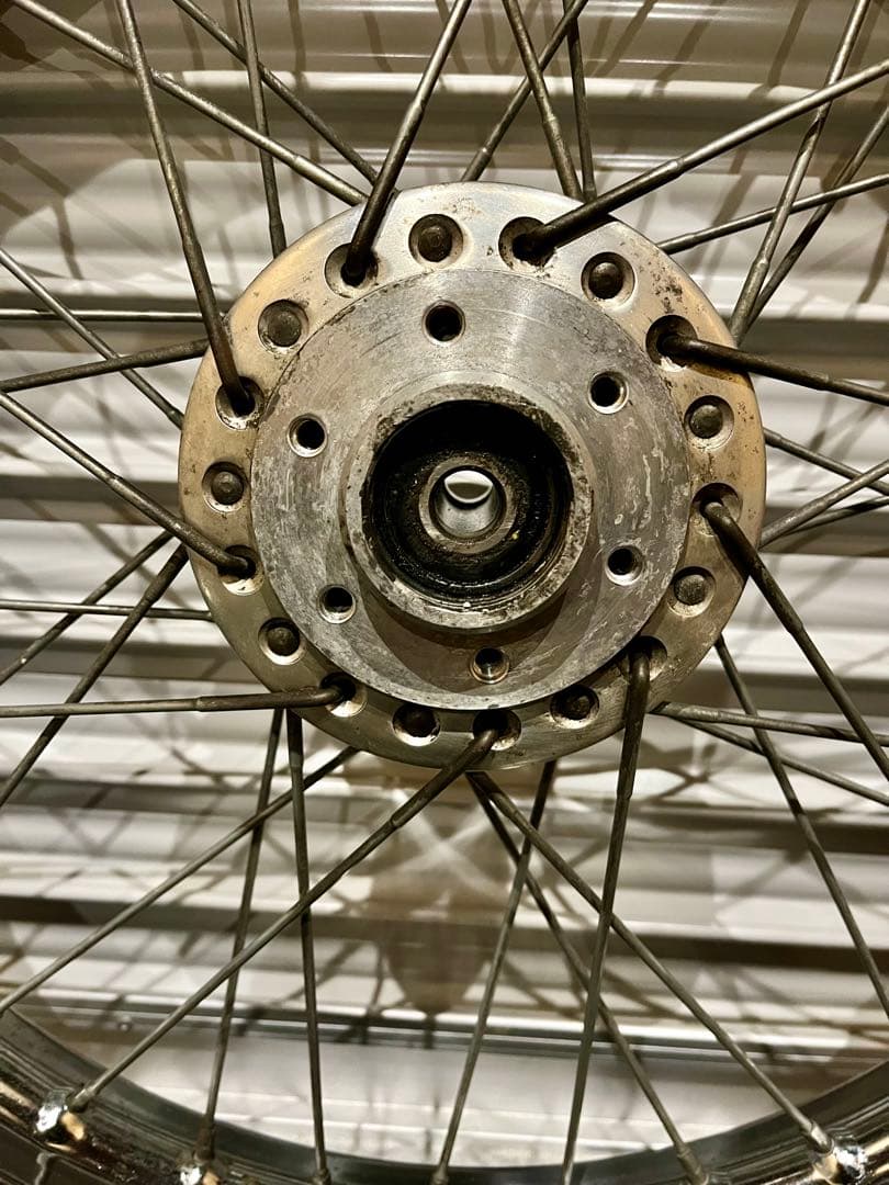 送料込み!! GT380 純正スポークホイール 19インチ　GS400