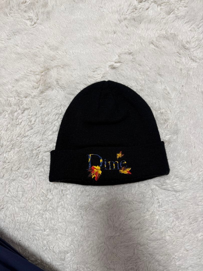 じ*の様 【希少】Dime Montreal leaf logo beanie