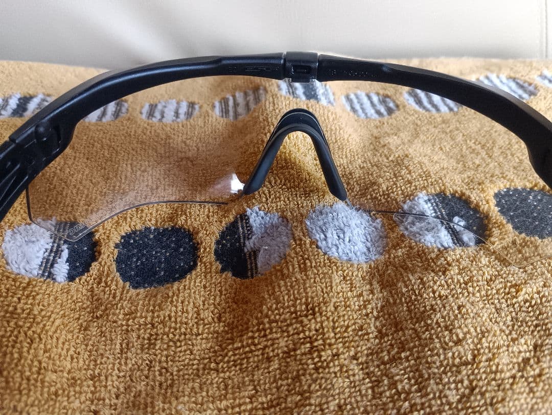 ess　 crossbow　サングラス