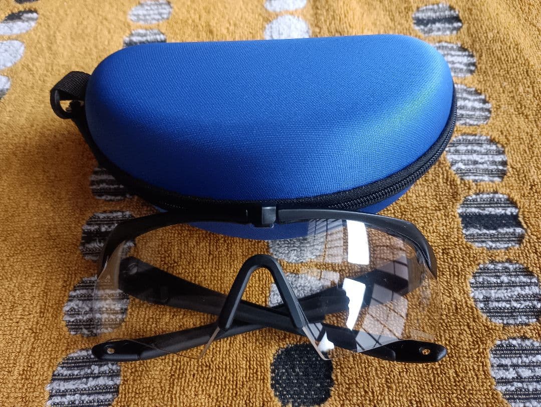 ess　 crossbow　サングラス