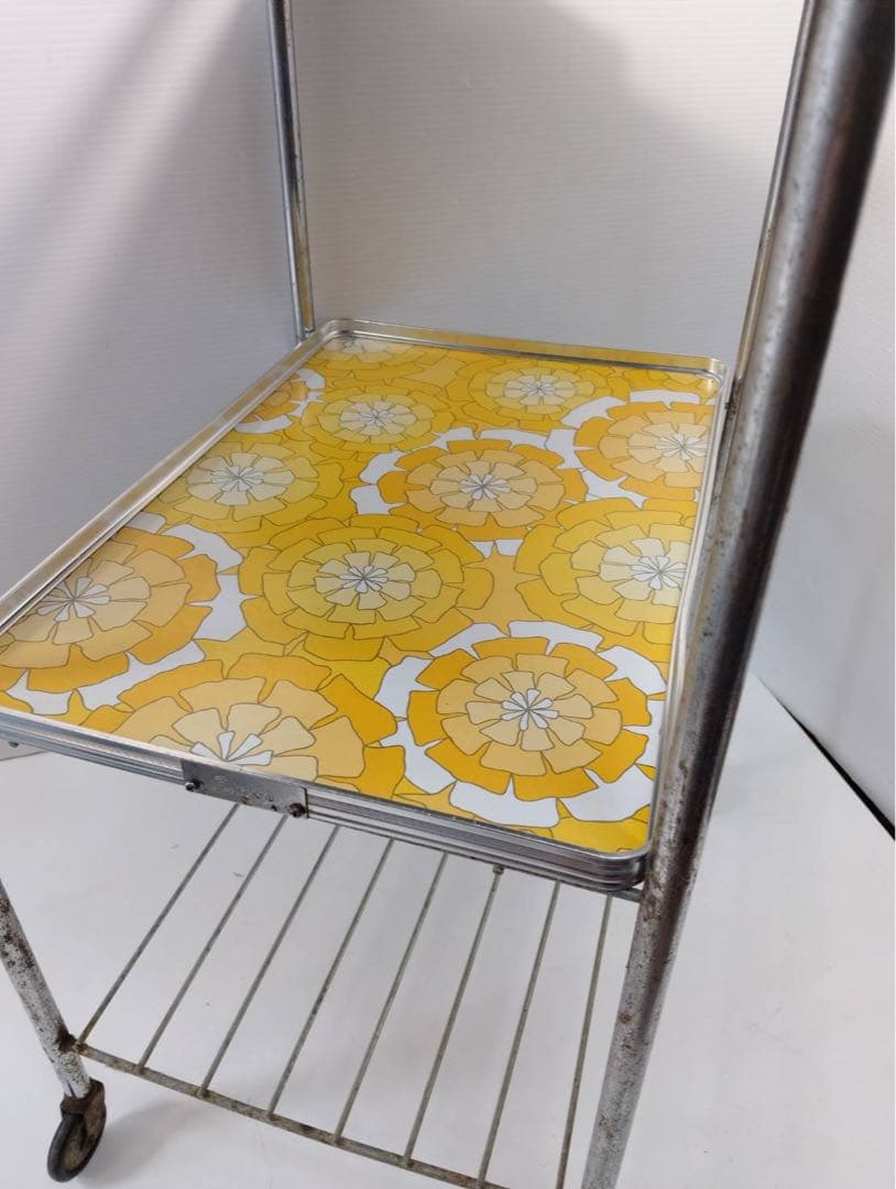 ​G1924 昭和レトロ 3段 キッチンワゴン / 花柄 70年代 キャスター付
