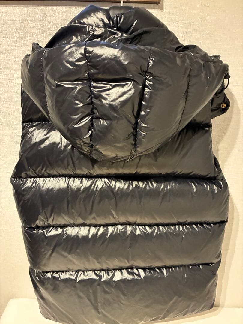 【極暖/美品】ジョンブル ダウンベスト L 黒 光沢 フード着脱可 ダウン95%