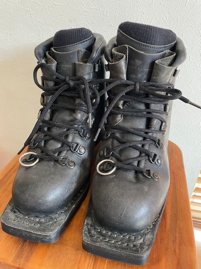 SCARPA テレマーク革ブーツ