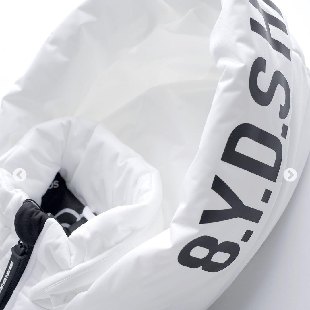 8 YARDS Women’s Nakawata BIG HOODIE