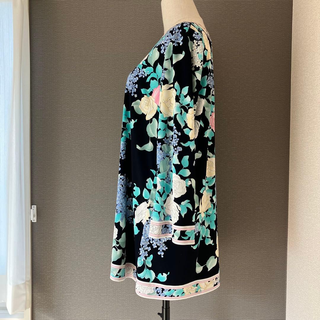 近年美品　レオナール　カンカン　チュニック　花柄　大きいサイズ44