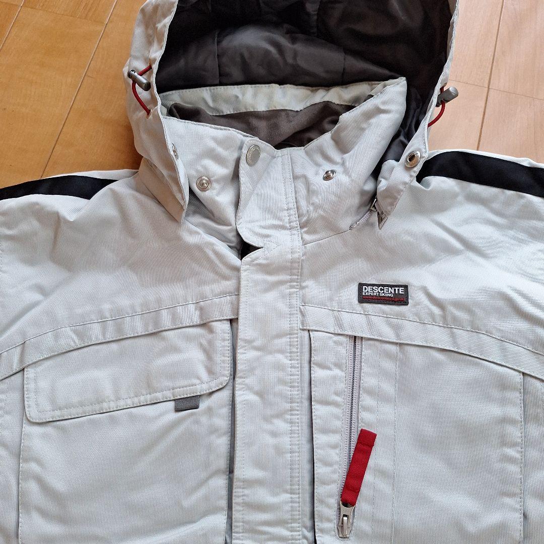 デサントDESCENTE　スノボーウエア　スキーウエア　上下メンズＬ