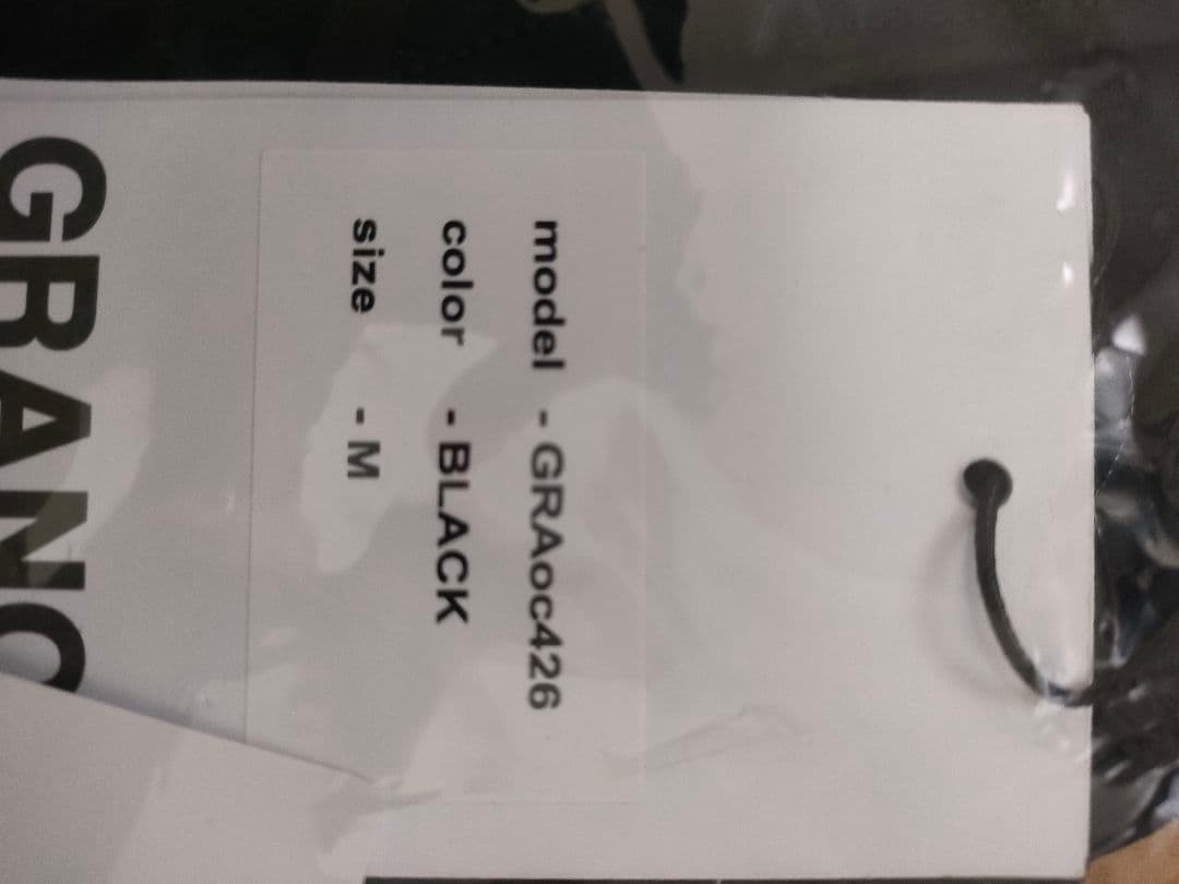 【GRANCY シャーリングデザインラインストーングラフィックノースリーブT