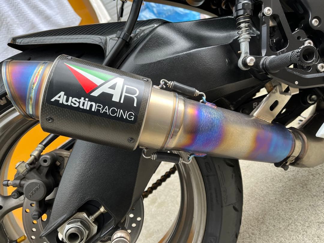 gsxr1000 用マフラー　純正エキパイとセット