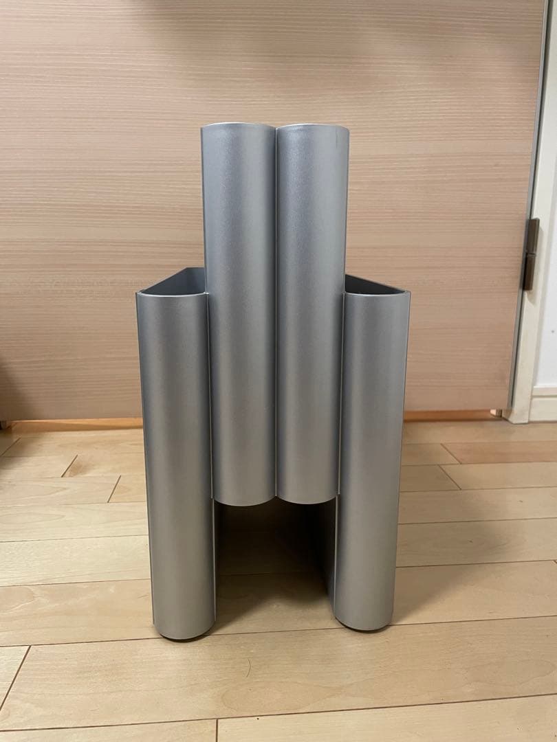 Kartell カルテル マガジンラック 4675 ポルタリビステ　シルバー