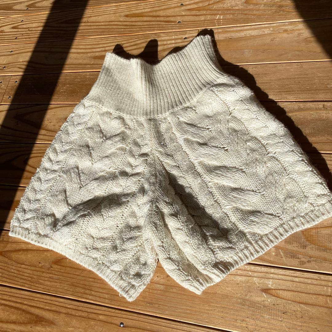 ケーブル編みアイボリーショートパンツ Mサイズ