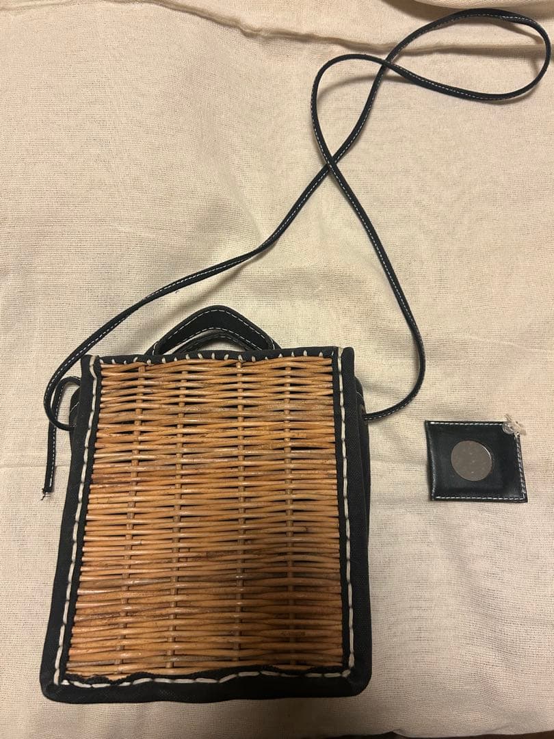 エバゴス　籐と布地のかごバッグ 黒