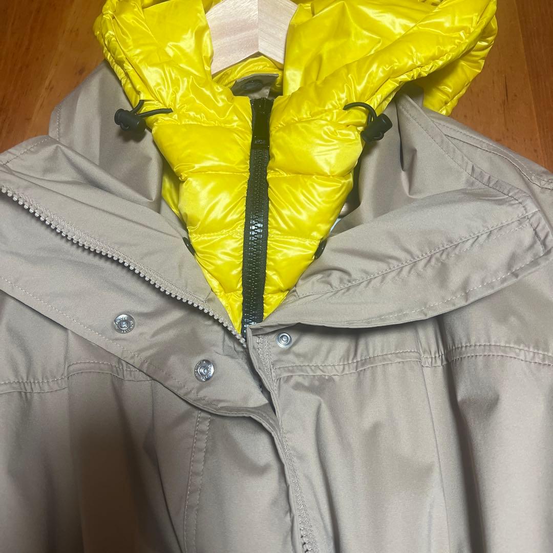 Moncler ロングナイロンコートベージュ イエロー