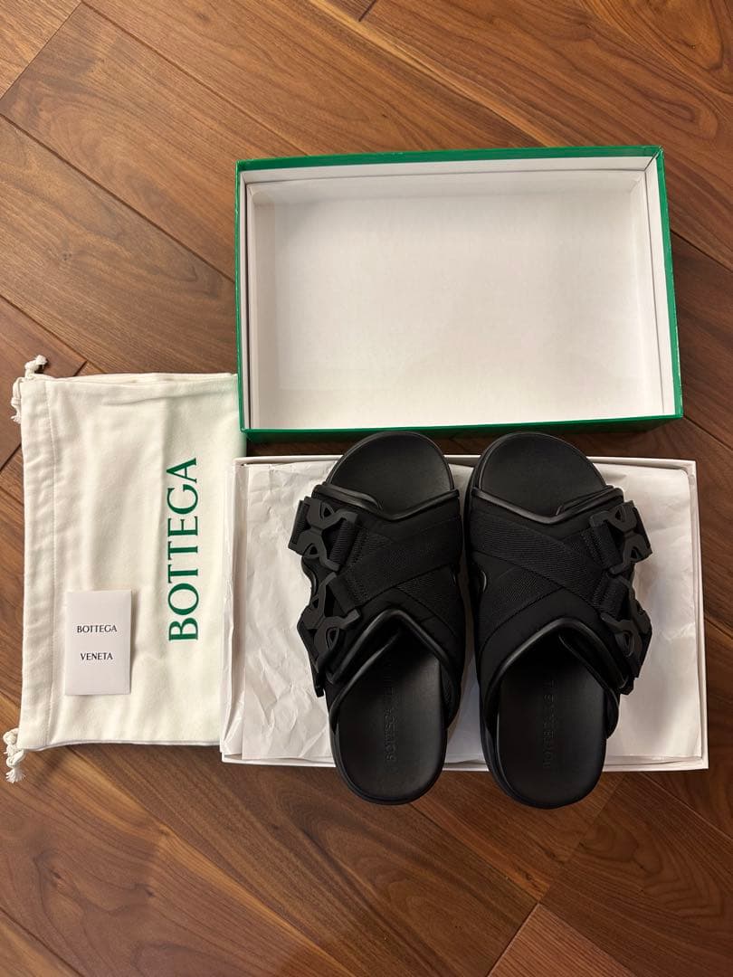 新品未使用 BOTTEGA VENETA(ボッテガヴェネタ) スライドサンダル