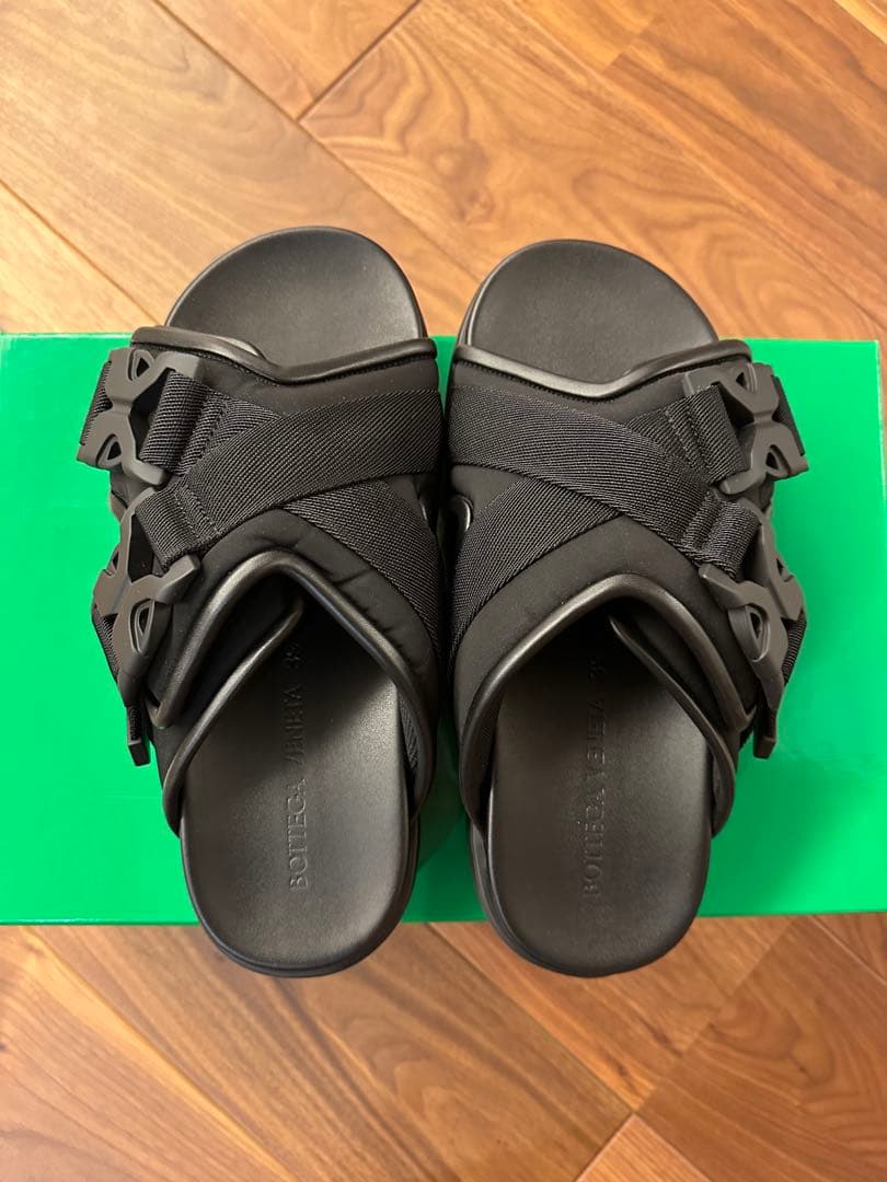 新品未使用 BOTTEGA VENETA(ボッテガヴェネタ) スライドサンダル