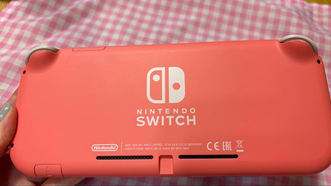 【送料込み】Nintendo Switch Lite コーラル箱付き