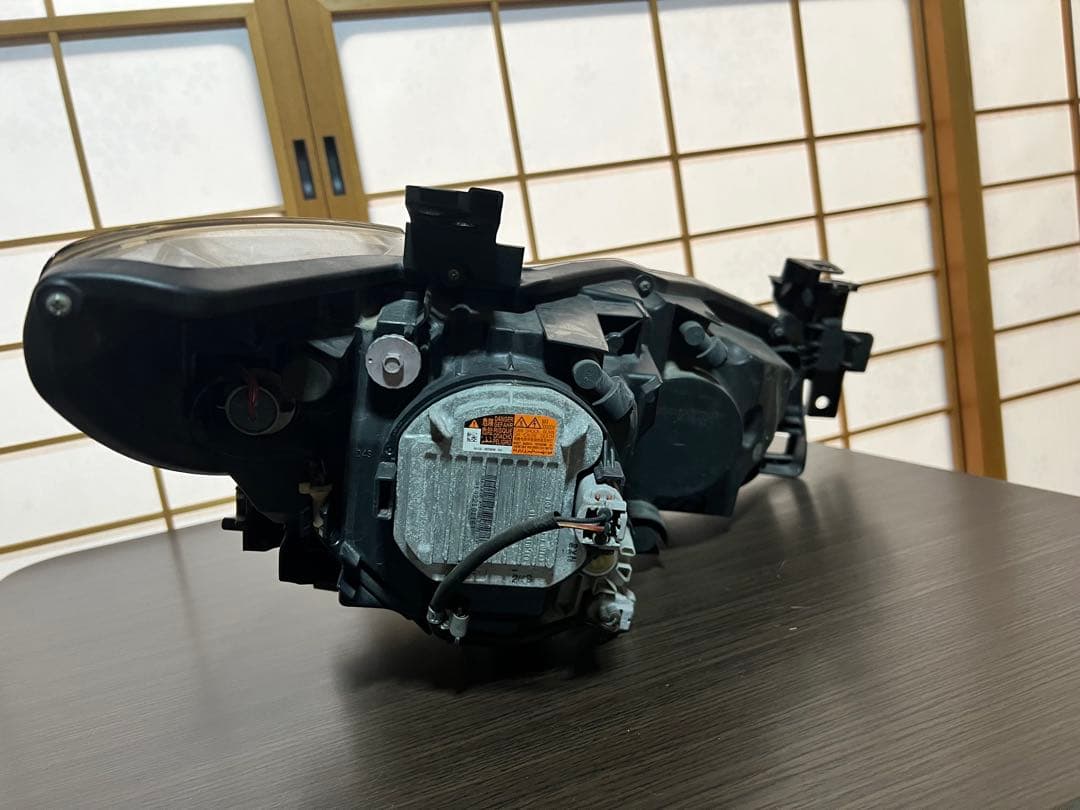 アテンザセダン GJ系純正ヘッドライト