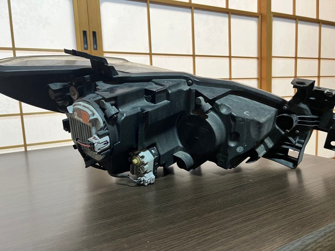 アテンザセダン GJ系純正ヘッドライト