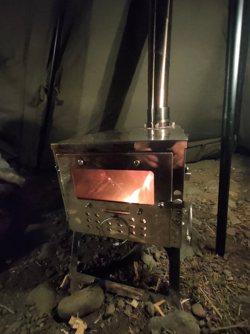 折り畳み式　薪ストーブ　ステンレス製　3kg　未使用の煙突ガードおまけ