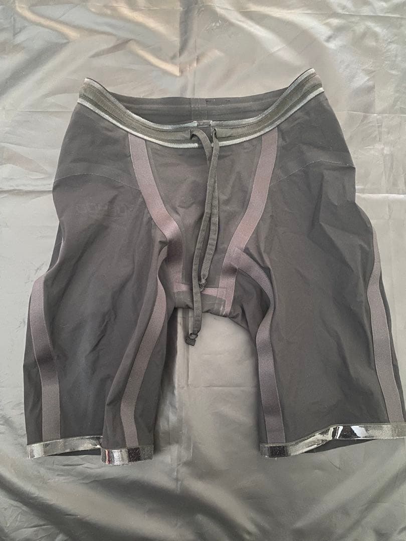 スピード　speedo FS LZR GLINT Lサイズ　①