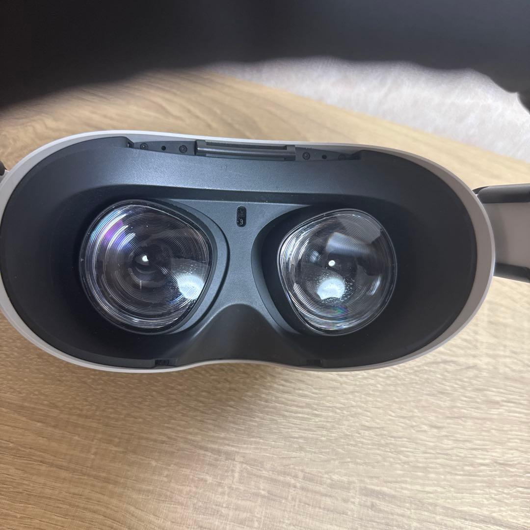  Quest2 VRゴーグル　収納ケース付き