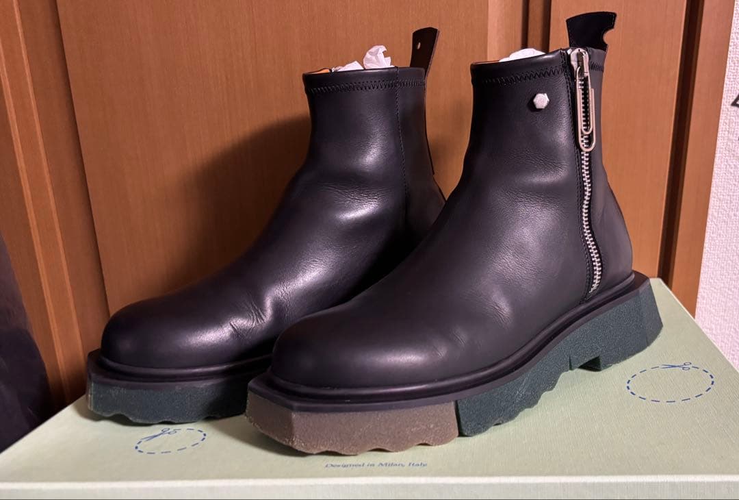 靴 Off-White Sponge Sole Leather Zip Boot