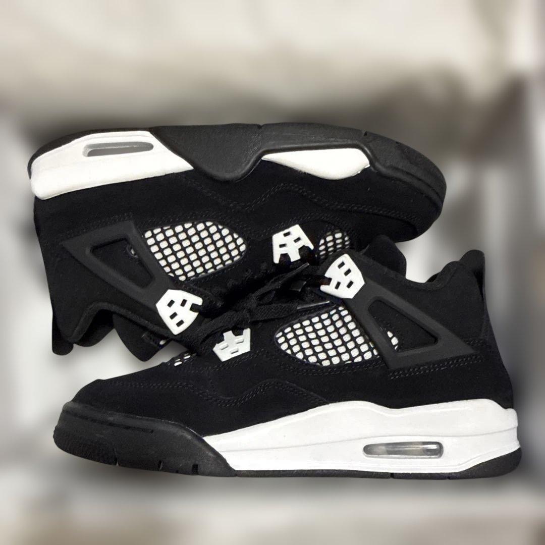 NIKE air jordan4 GS ホワイトサンダー　24.5
