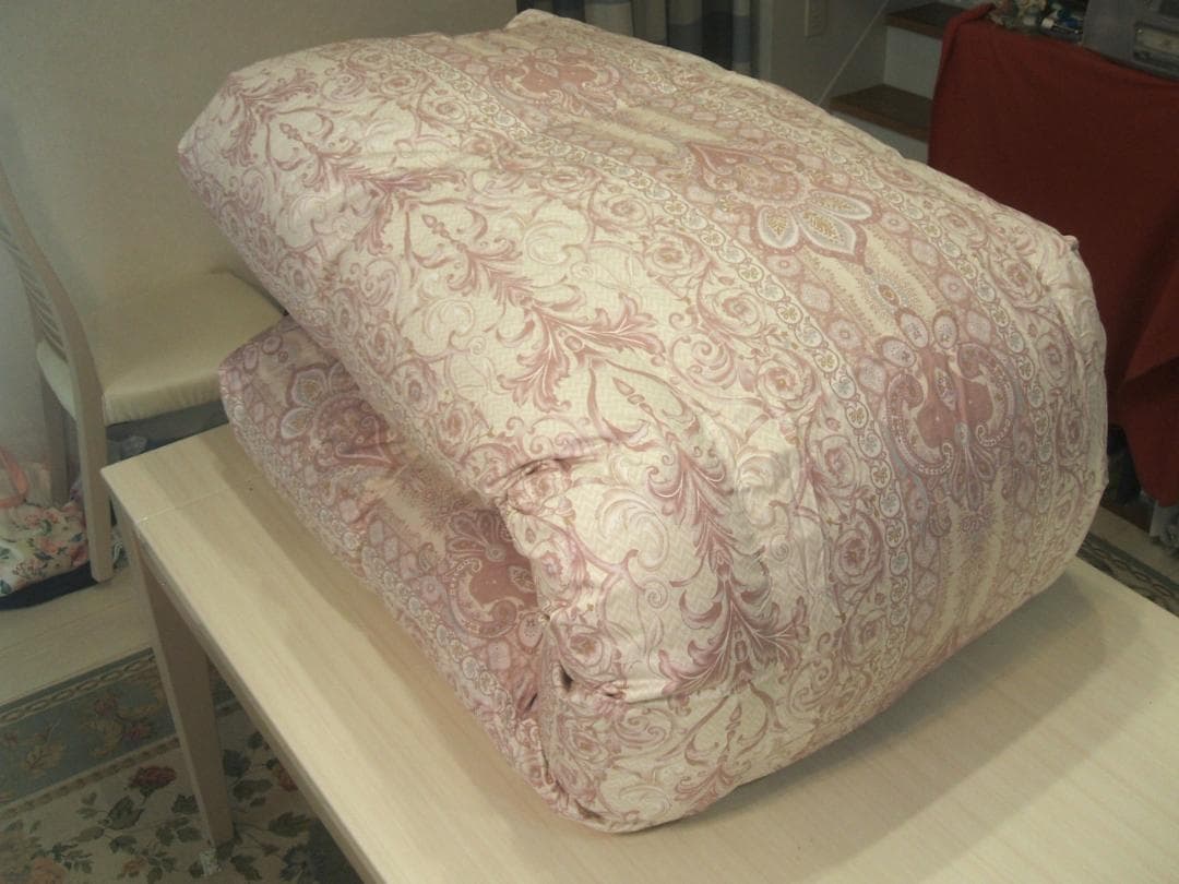 限定品（ダブル）新品＊四つ星＊フランス産１，７キロ増量＊超長綿１００％羽毛布団