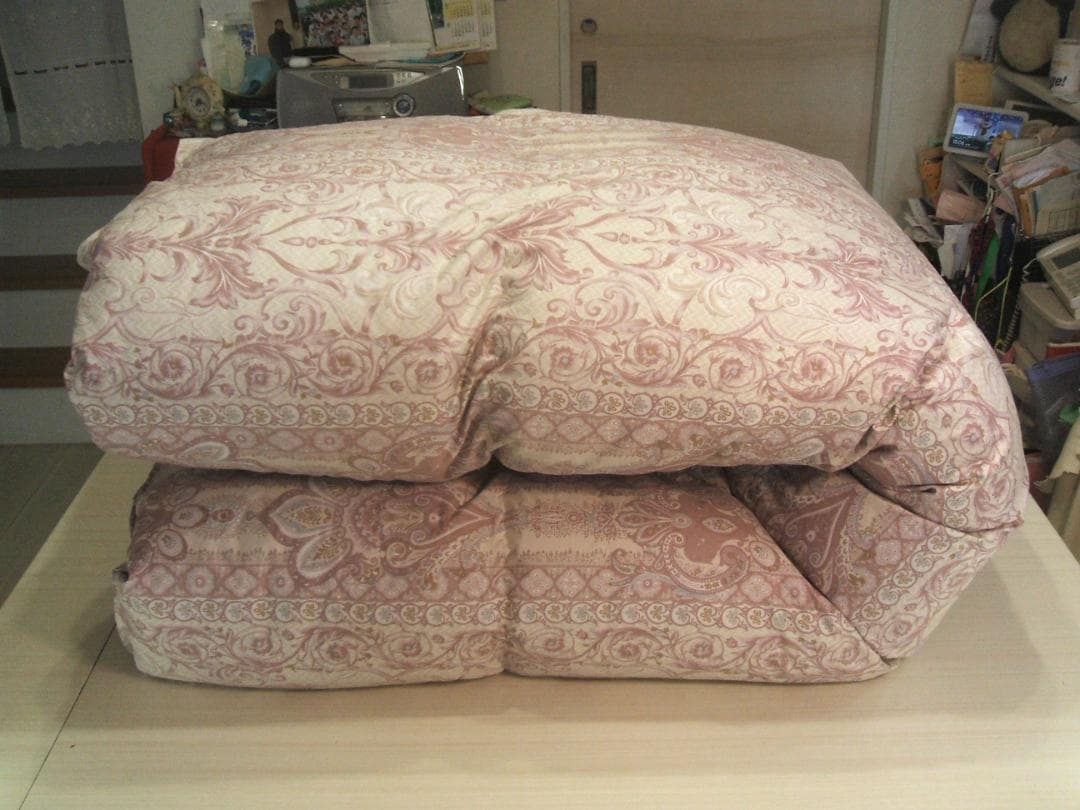 限定品（ダブル）新品＊四つ星＊フランス産１，７キロ増量＊超長綿１００％羽毛布団