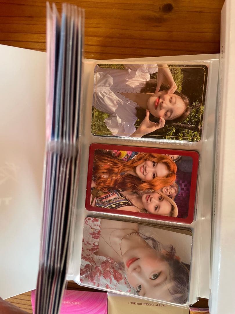 美品揃い TWICE グッズ トレカ アルバム ポスター うちわ