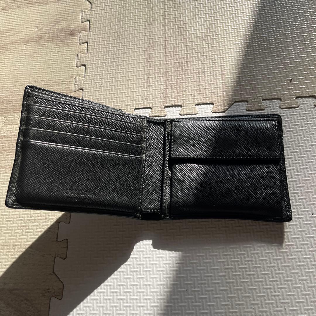 PRADA2つ折り財布