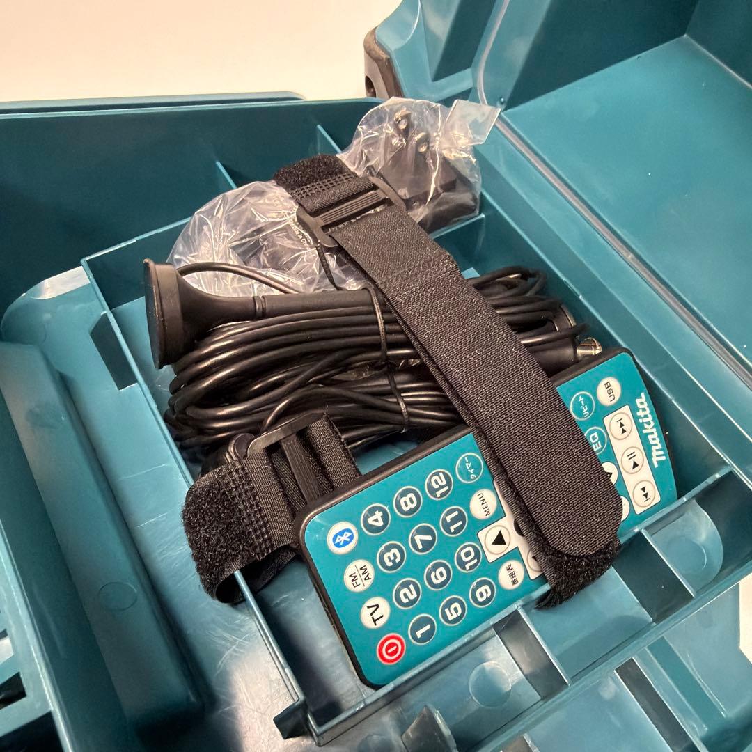 Makita ポータブルテレビ TV100