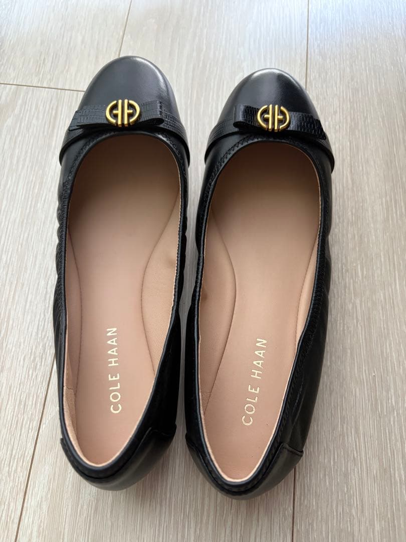 COLE HAAN ブラック フラットシューズ トバボウバレエ 24.5cm