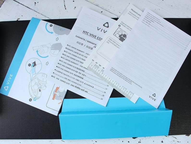 HTC VIVE COSMOS ELITE VRヘッドセット