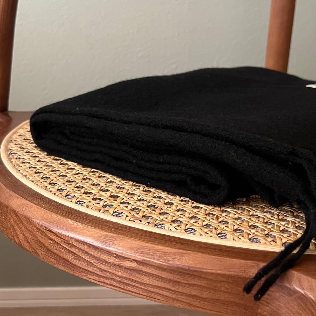 【美品】Acne Studios ブラック マフラー