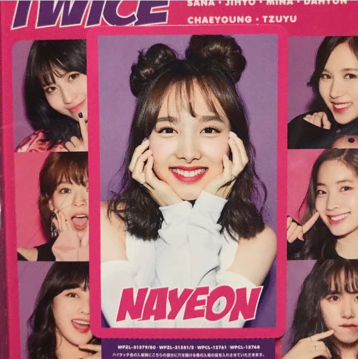 TWICEハイタッチ券