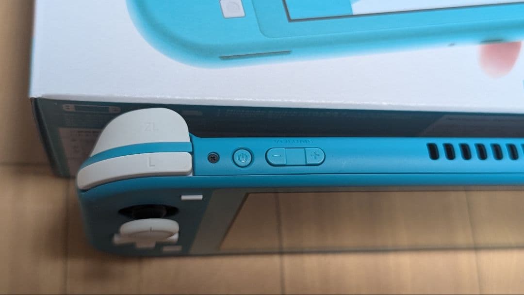 スイッチライト　本体・箱・充電器付き