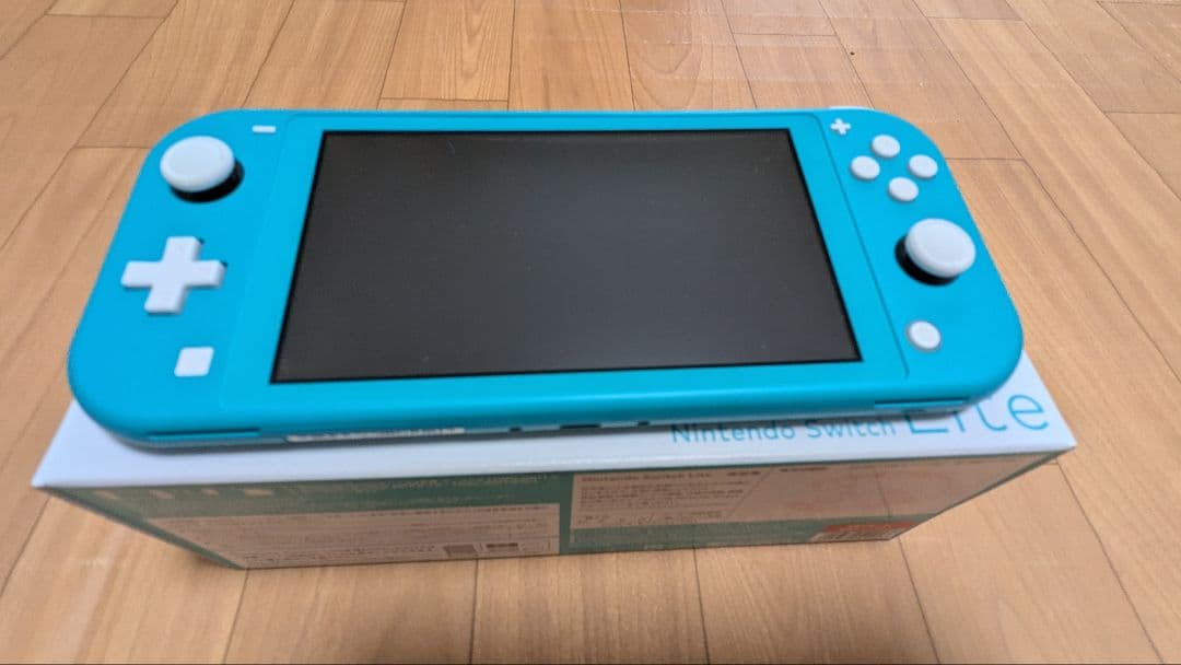 スイッチライト　本体・箱・充電器付き