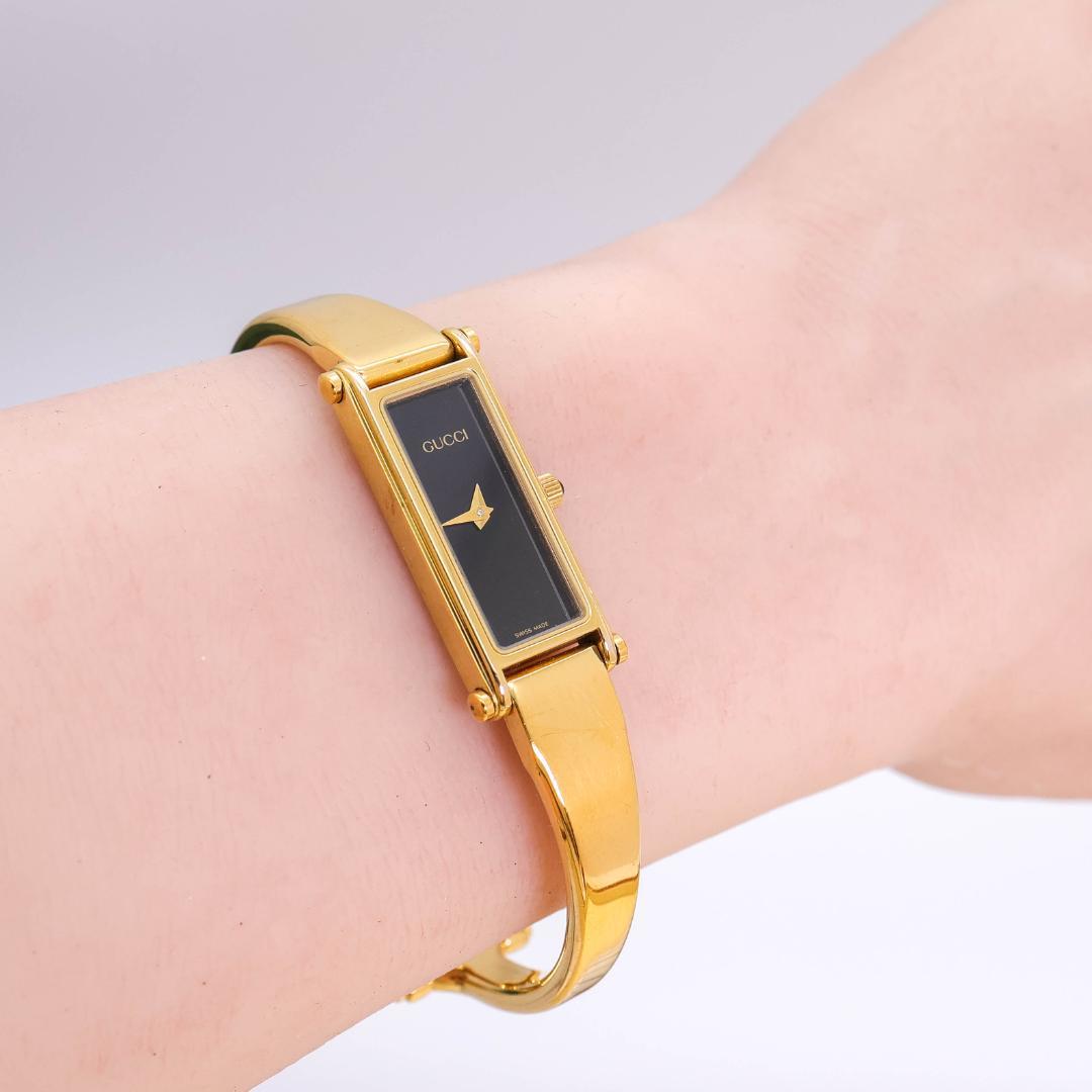 稼働 GUCCI 腕時計 1500L バングル レディース ブラック 2437