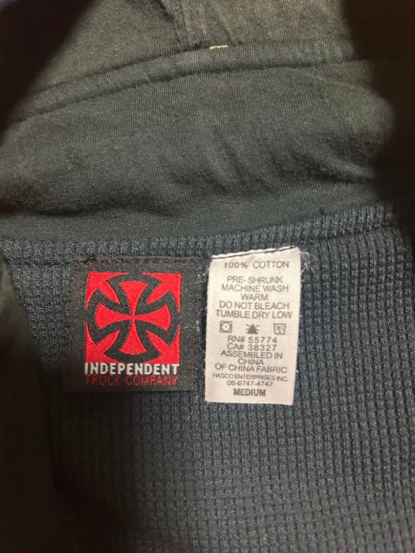 independent 00s フーディ