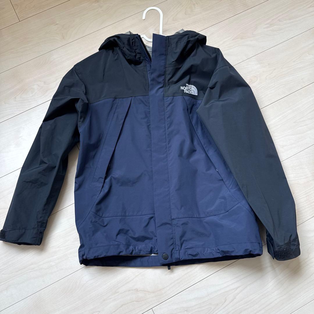 美品　THE　NORTH FACE マウンテンパーカー　150