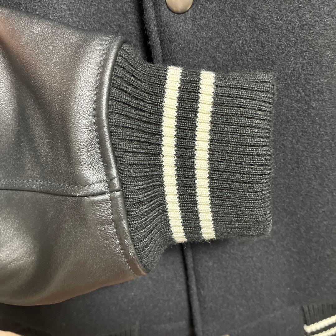 アダムエロペ　スタジャン　Mサイズ