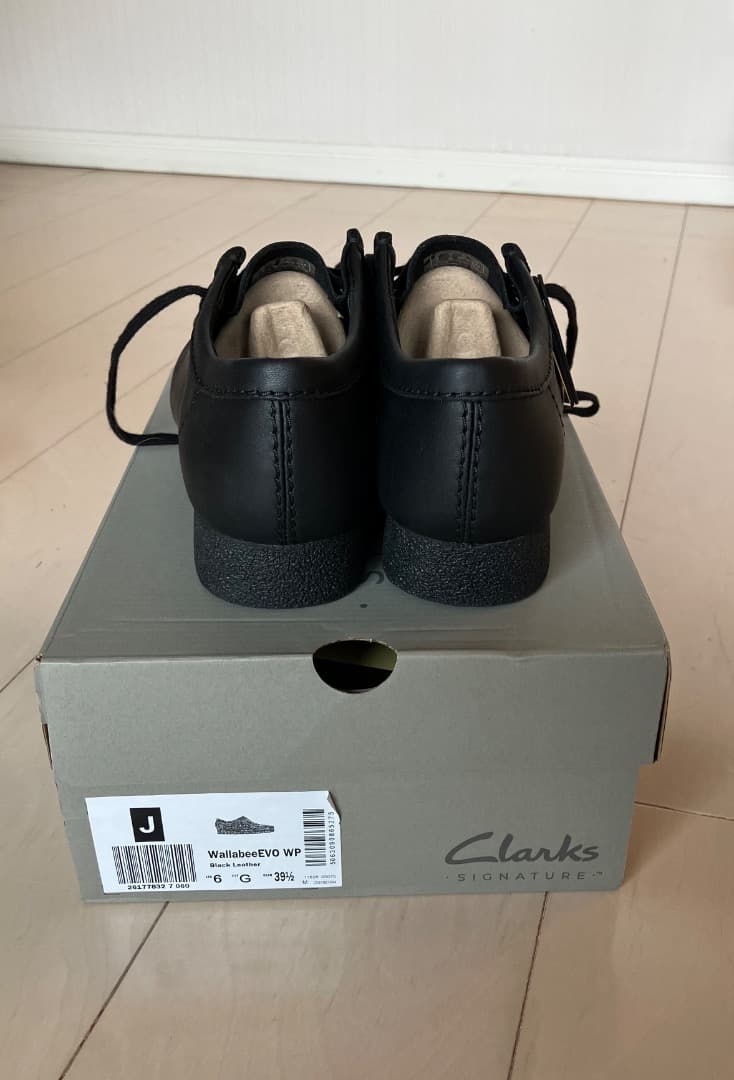 クラークス　ワラビー　ブラックレザー　UK6