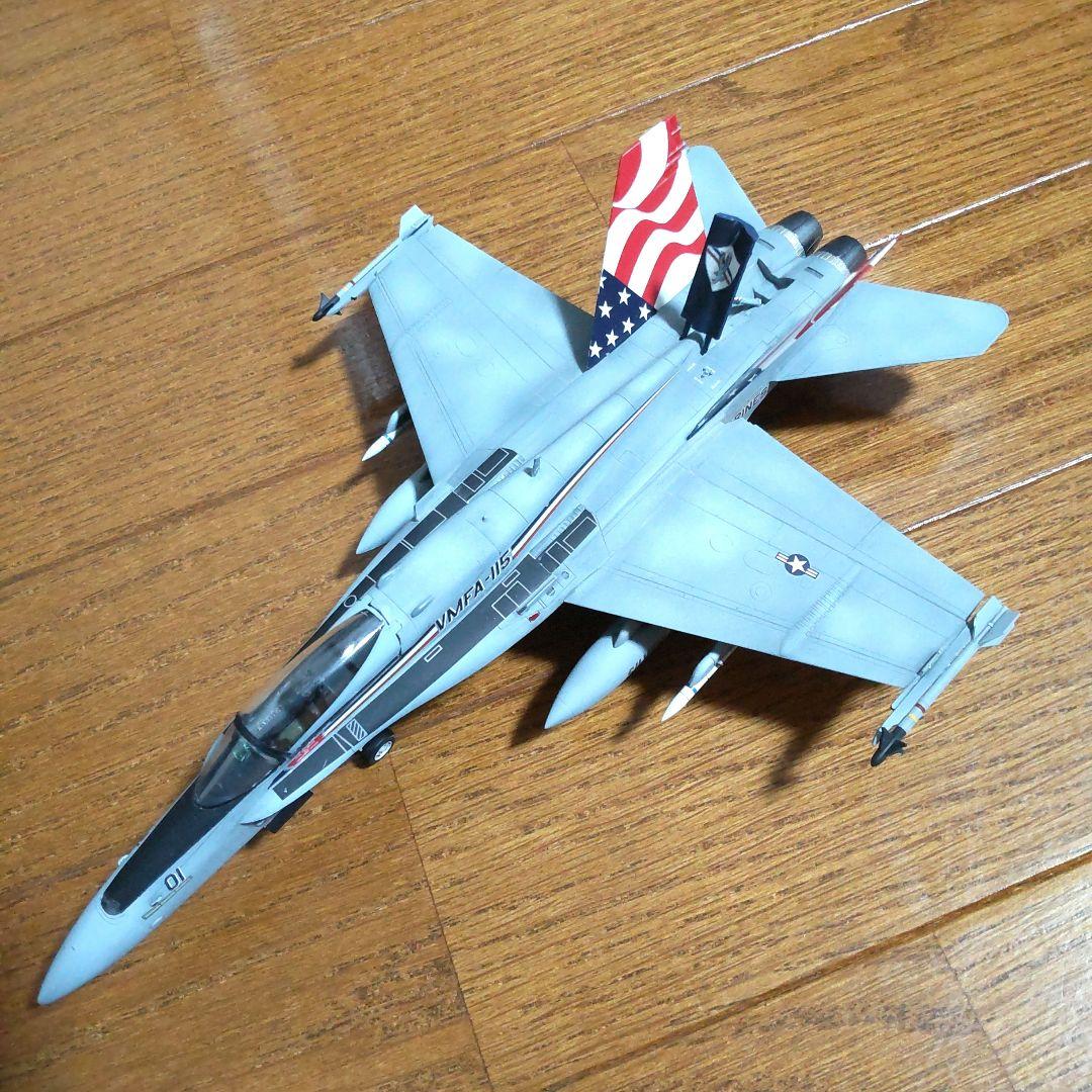 戦闘機プラモデル完成品1/72ハセガワF-18ホーネット