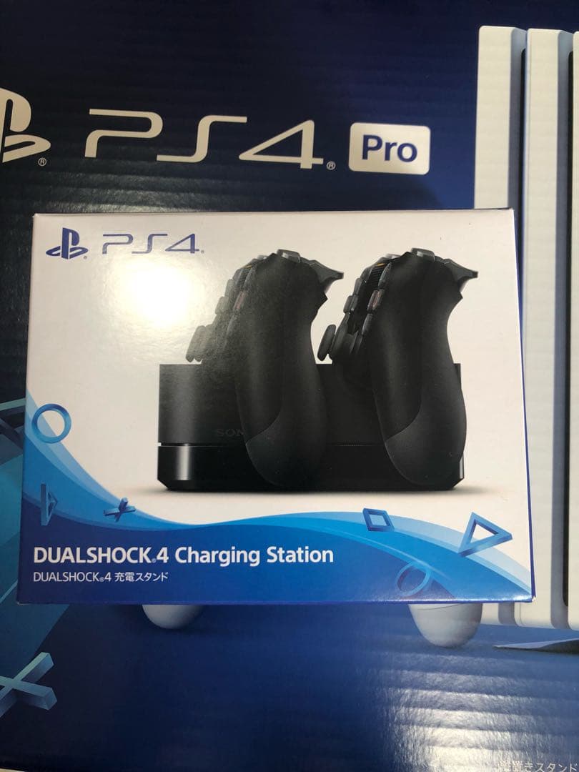 PS4Pro ホワイト GTA5付き