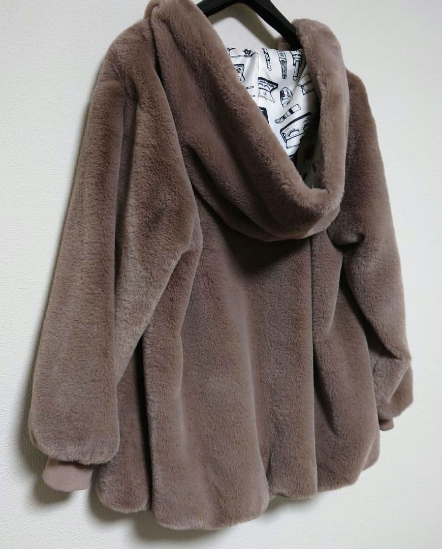 MARY QUANT ビジューデイジーファーBIGパーカー ブルゾン