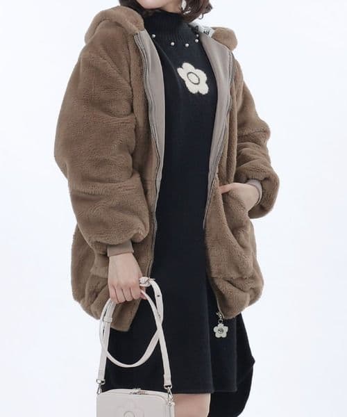 MARY QUANT ビジューデイジーファーBIGパーカー ブルゾン