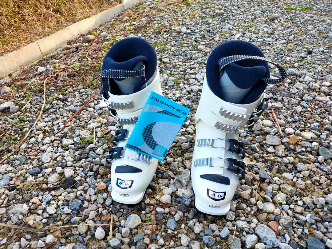 新品未使用 サロモン スキー靴 X3 60T 18cm