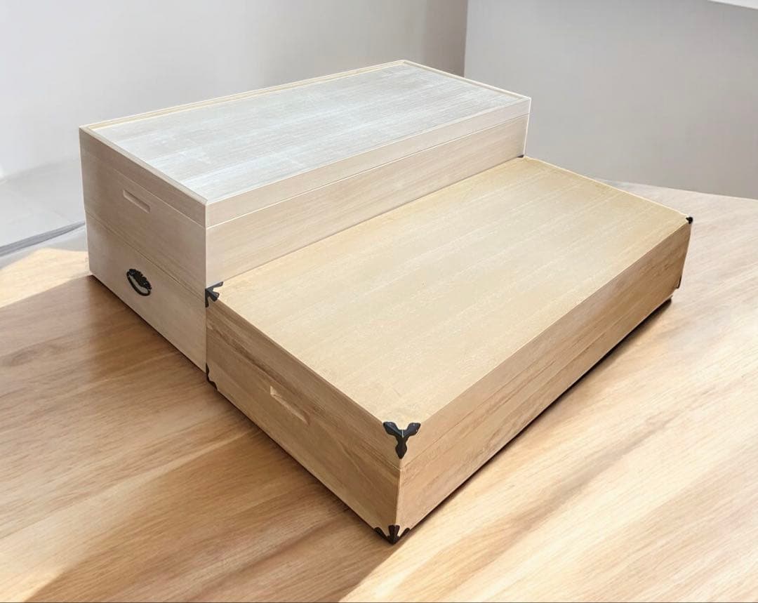 計3段★桐タンス・桐箱　衣装ケース　1段+未使用キャスター付き2段